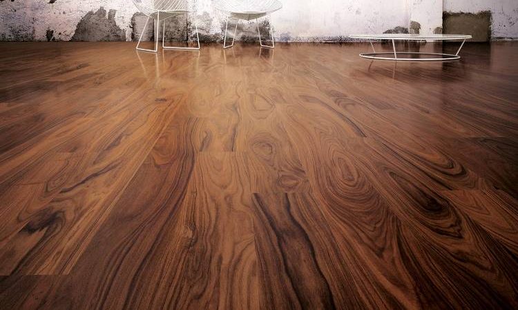 Wear layer of oak hardwood provides a natural look and feel