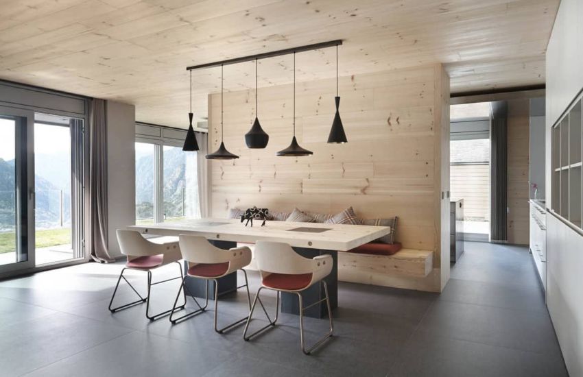 Dining Room Decorative Wooden Wall For a Vintage Vibe
