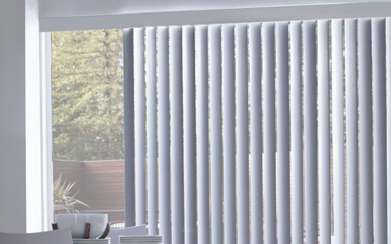 window vertical blinds