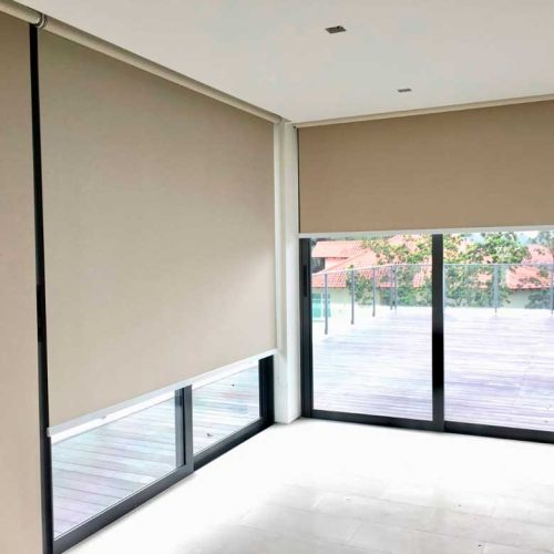 Sunscreen roller blinds installed in Dubai Home